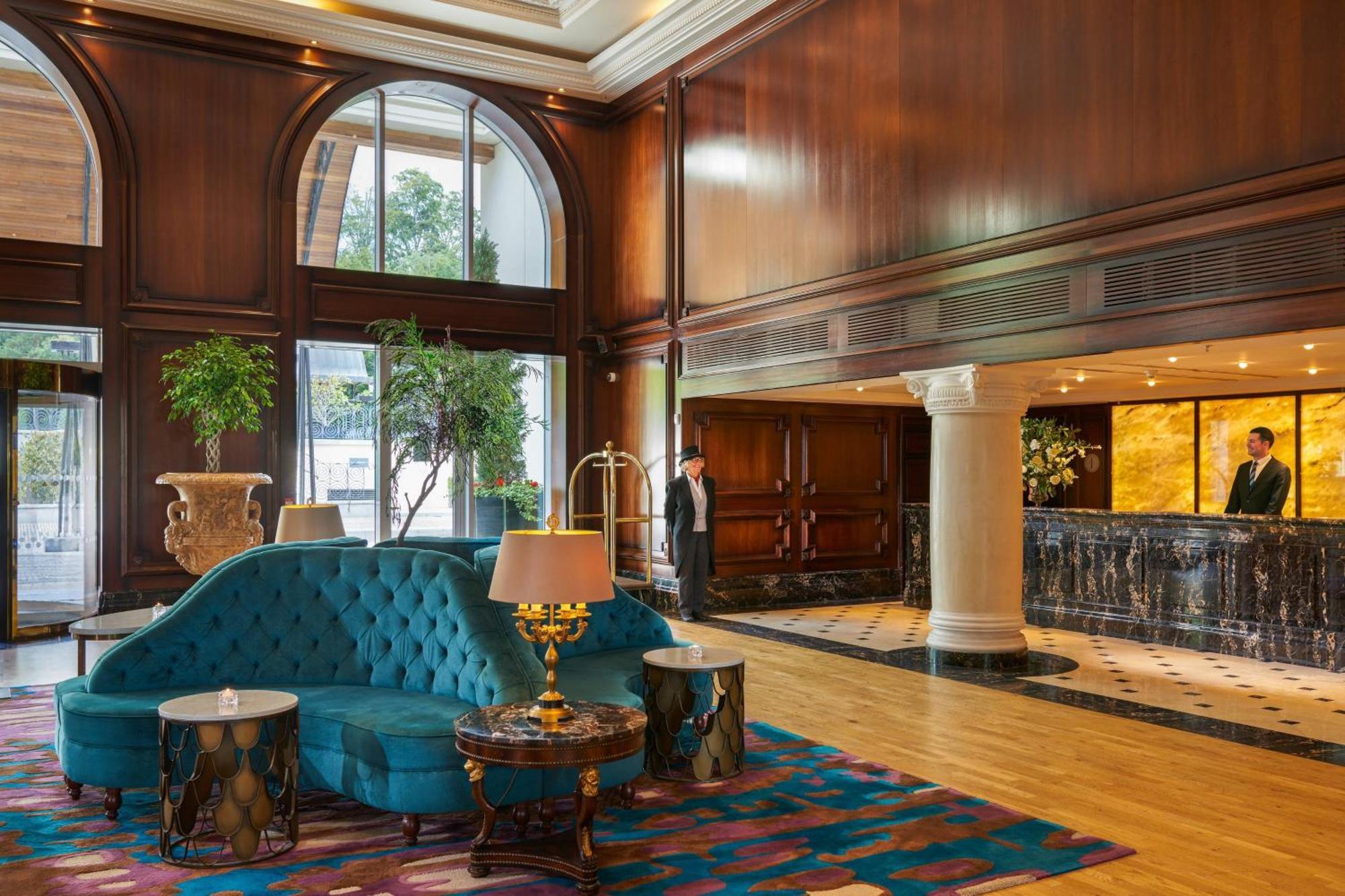 Powerscourt Hotel, Autograph Collection Эннискерри Экстерьер фото The lobby of the hotel