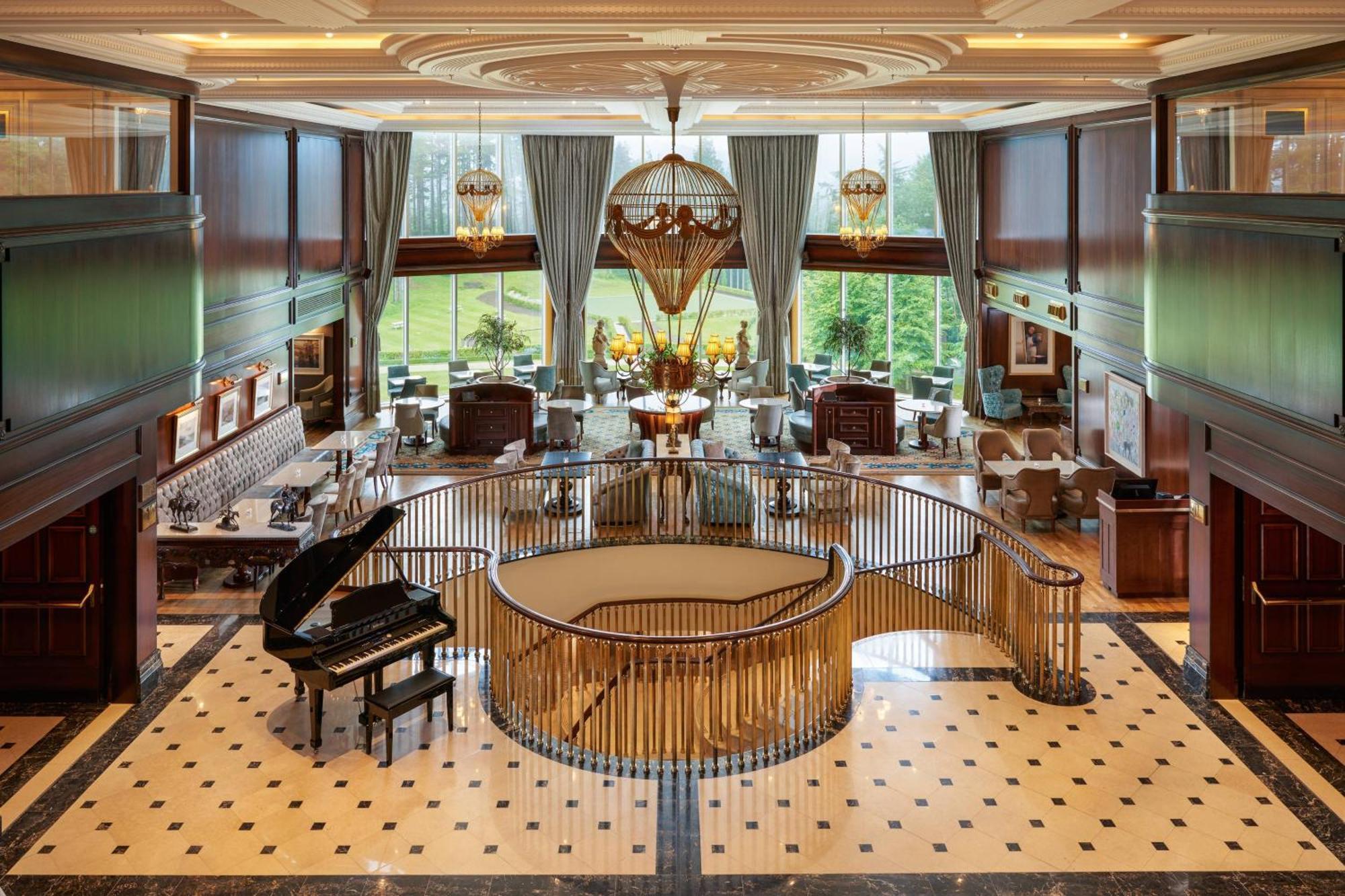 Powerscourt Hotel, Autograph Collection Эннискерри Экстерьер фото The lobby of the hotel