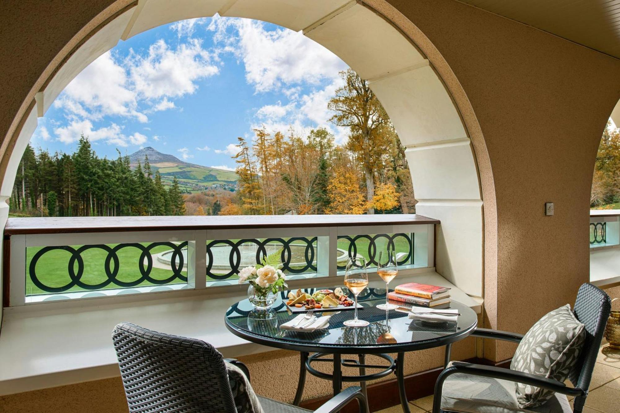 Powerscourt Hotel, Autograph Collection Эннискерри Экстерьер фото A view of the golf course from a suite at The Lodge at Sun Valley