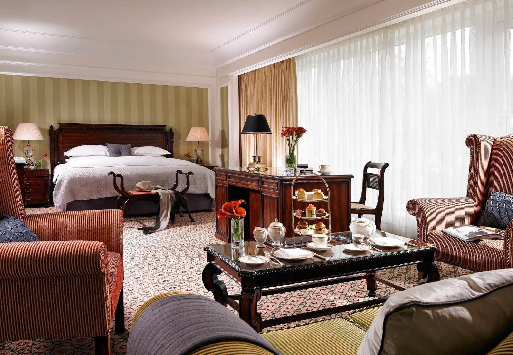 Powerscourt Hotel, Autograph Collection Эннискерри Экстерьер фото A suite at the hotel